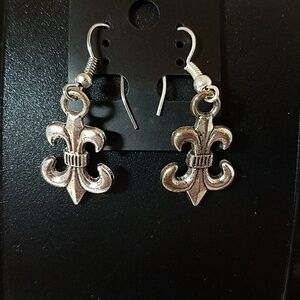 French Earrings Silver Tone Set 0.75"